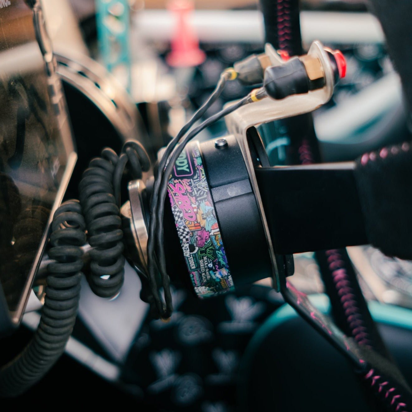 D*A様 SHREDDY NRG クイックリリース NRG 2.0 SERIES BLACK BODY W/ SHREDDY RING QUICK RELEASE SRK 200BK